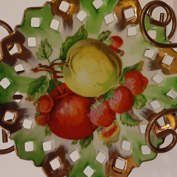 Vintage Artmark Original Fruit Gold Trimmed 7" Collector Porcelain Plate - Picture 2 of 5